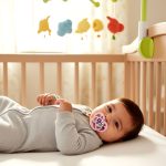 Dr. Brown's Advantage Glow-in-the-dark Pacifier  - 6-18M (4pcs) - Image 3