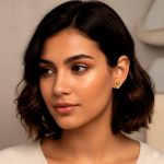 ⁦Ason Kexta Stylish And Cute heart Cut-Out Earrings⁩ - الصورة ⁦4⁩