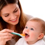 ⁦Wee Baby Weaning Spoon w/ Carrying Case - 6m+⁩ - الصورة ⁦2⁩