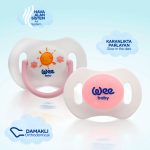 ⁦Wee Baby Day & Night Soother no.1 / 0-6m Glow in the Dark - Pink⁩ - الصورة ⁦3⁩